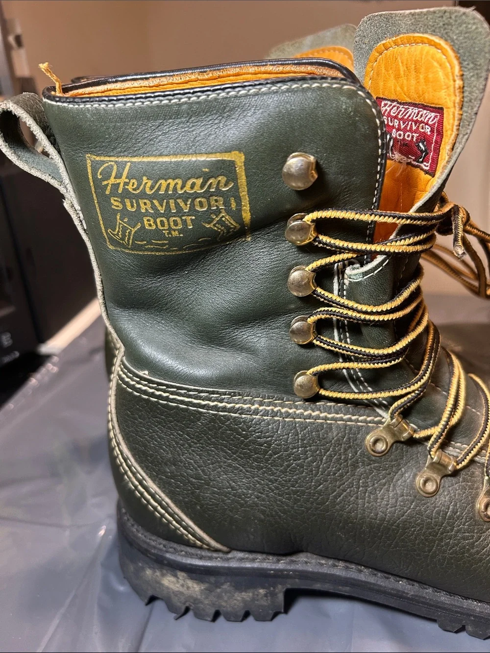 Herman Survivor Vintage Logging Boot -Dark Green Leather Lace-Up Work Boots